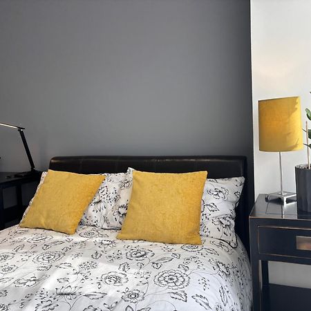 伦敦 Entire House Floor Perfect For Couples & Freelancers - Available For Single Too酒店 外观 照片
