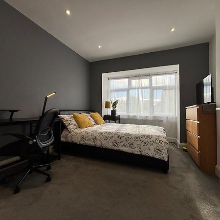 伦敦 Entire House Floor Perfect For Couples & Freelancers - Available For Single Too酒店 外观 照片